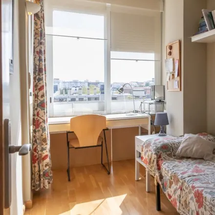 Rent this 4 bed room on Madrid in Crustó, Calle José Lázaro Galdiano