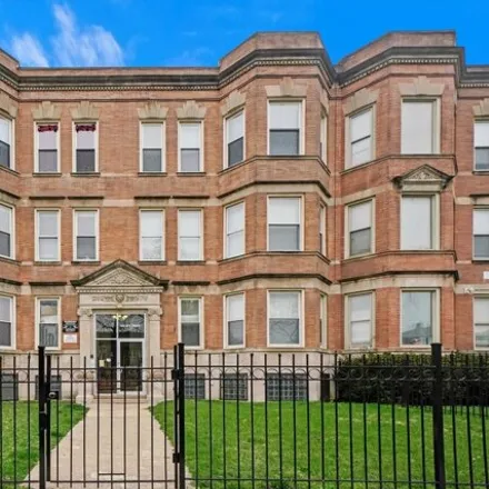Buy this studio house on 7152-7154 South Emerald Avenue in Chicago, IL 60621