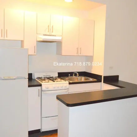 Rent this 1 bed apartment on 140 East 46th Street in New York, NY 10017