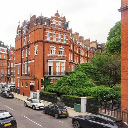 Image 4 - Egerton Gardens, London, SW3 2BY, United Kingdom - Apartment for sale