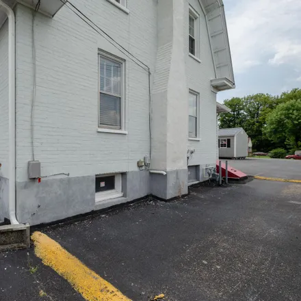 Image 4 - 231 West Virginia Avenue, Vinton, VA 24179, USA - Duplex for sale