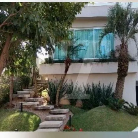 Buy this 5 bed house on Rua Vinte e Dois in Vila Maria Helena, Indaiatuba - SP