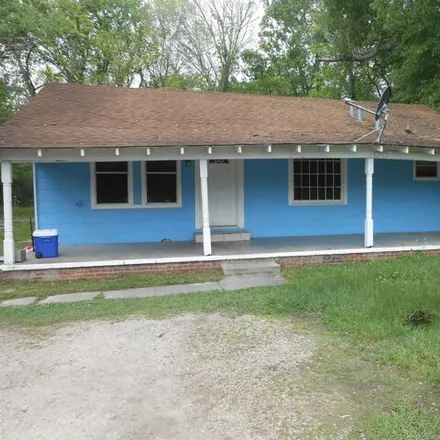 Buy this 3 bed house on 13046 Plank Road in Feliciana, Baker