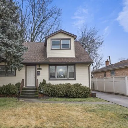Buy this 4 bed house on 89th Street in Oak Lawn, IL 60453
