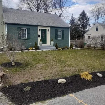 Buy this 3 bed house on 177 Cady Avenue in Warwick, RI 02889