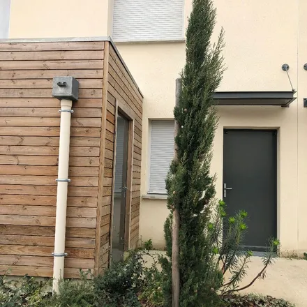 Rent this 3 bed apartment on 21 Avenue de Toulouse in 31320 Castanet-Tolosan, France