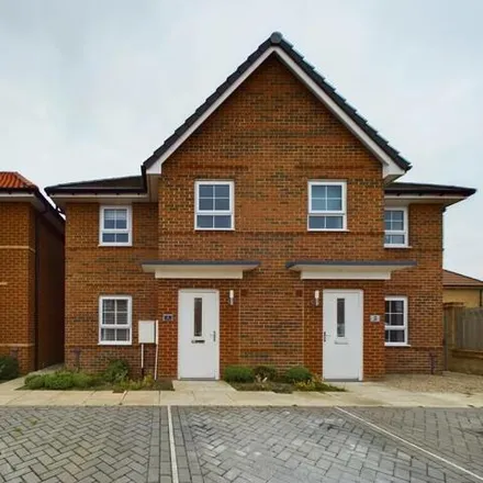 Buy this 3 bed duplex on Spitfire Drive in Brough, HU15 1YQ
