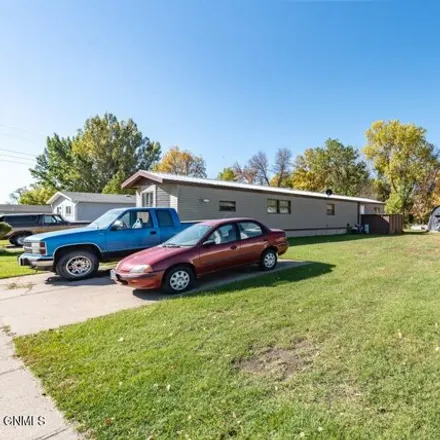 Image 3 - 1009 1st Avenue Northeast, Hazen, Mercer County, ND 58545, USA - Apartment for sale