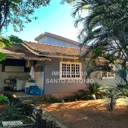 Buy this 5 bed house on Servidão Jandira Pires da Cunha in Sambaqui, Florianópolis - SC