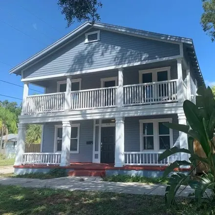 Buy this 8 bed house on 265 West Warren Avenue in Tampa, FL 33602