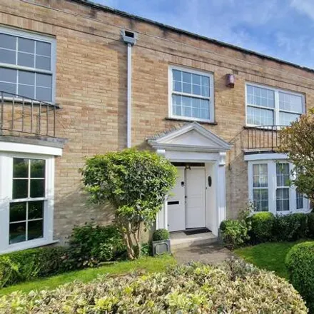 Buy this 3 bed townhouse on Courtenay Place in Walhampton, SO41 3NQ