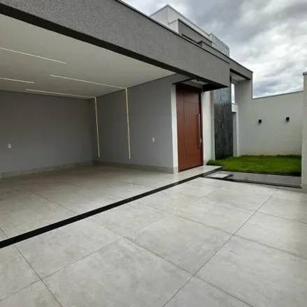 Buy this 3 bed house on Avenida Continental in Boa Vista, Patos de Minas - MG