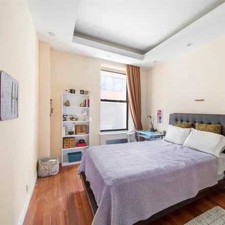 Image 2 - 215 WEST 105TH STREET in New York - Apartment for sale