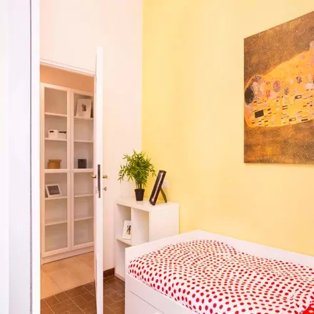 Rent this 3 bed room on Via Salvatore Barzilai in 6, 20146 Milan MI