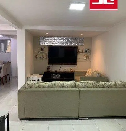 Buy this 4 bed house on Rua Jair Fongaro in Rudge Ramos, São Bernardo do Campo - SP