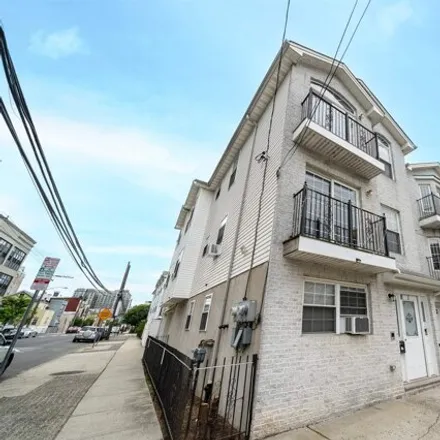 Rent this 3 bed house on 145 Oakland Avenue in Jersey City, NJ 07306