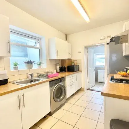 Rent this 3 bed townhouse on 19 Cyprus Road in Portsmouth, PO2 7QA