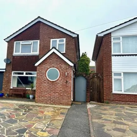 Buy this 3 bed house on Kennet Close in Worthing, BN13 3LD