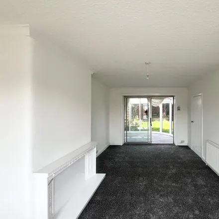 Image 3 - Carisbrook Drive, Pendlebury, M27 5LS, United Kingdom - Duplex for rent