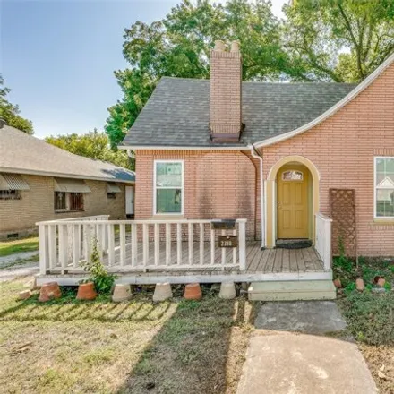 Buy this 3 bed house on 2318 Poplar Street in Dallas, TX 75215