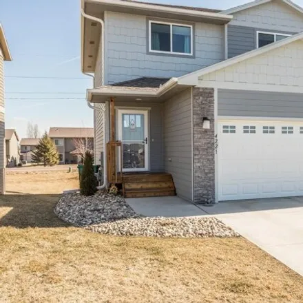 Buy this 4 bed house on 4233 North Knob Hill Court in Sioux Falls, SD 57107