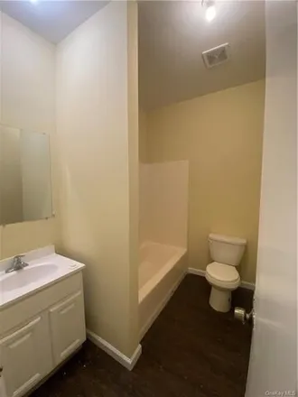 Image 4 - 384 Washington Street, Varick Homes, City of Newburgh, NY 12550, USA - Apartment for rent