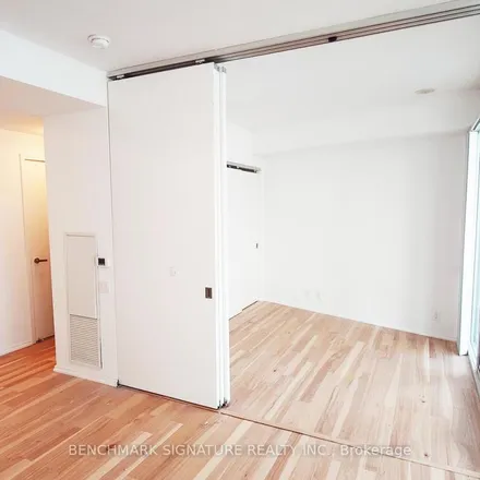 Image 4 - Tableau Condominiums, 117 Peter Street, Old Toronto, ON M5V 2G5, Canada - Apartment for rent