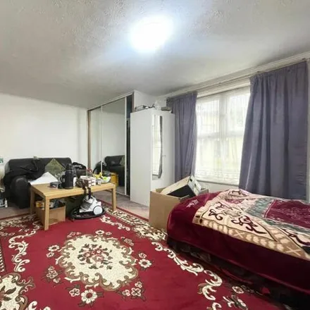 Image 2 - Ramsthorn Grove, Monkston, MK7 7ND, United Kingdom - Apartment for sale