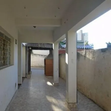 Rent this 4 bed house on Rua General Câmara in Vila Pires, Santa Bárbara d'Oeste - SP