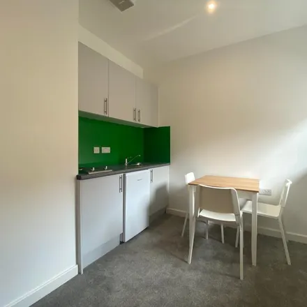 Rent this studio apartment on London Road in London, KT2 6QW