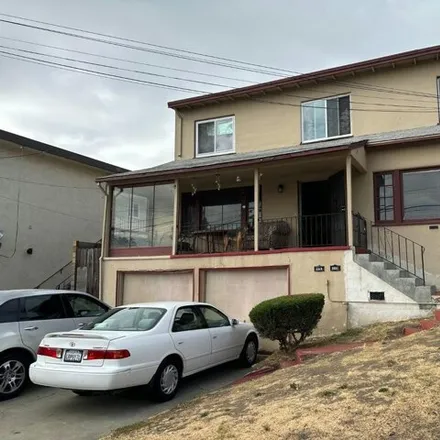 Buy this studio house on 3329 64th Avenue Place in Oakland, CA 94613