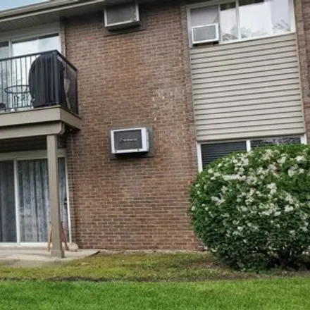 Buy this 1 bed condo on 4505 Beau Monde Drive in Lisle, IL 60532