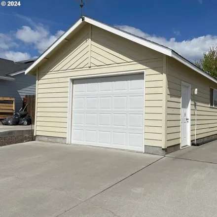 Image 4 - 706 West Sandpiper Avenue, Hermiston, OR 97838, USA - House for sale