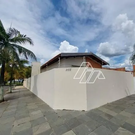 Rent this 3 bed house on Rua das Ametistas in Fragata, Marília - SP