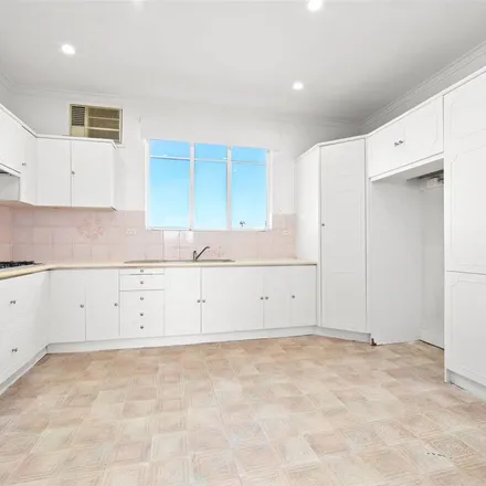 Image 5 - Hotham Street, St Kilda East VIC 3183, Australia - Apartment for rent