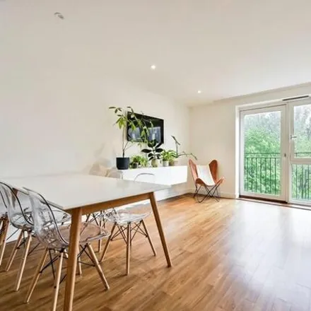 Rent this 2 bed apartment on Coldharbour Lane in London, SW9 8FZ