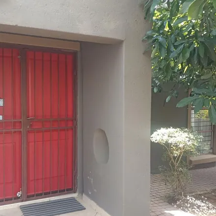 Image 3 - Summerfields, Summerstrand, Gqeberha, 6001, South Africa - Apartment for rent