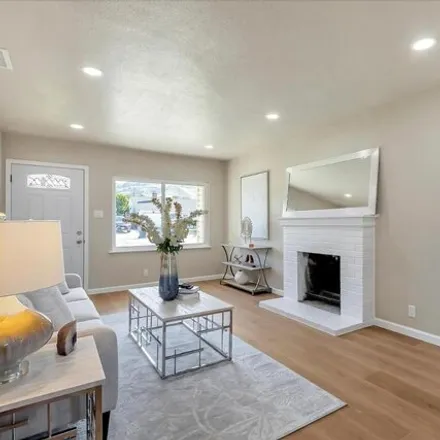 Image 4 - 285 North Cragmont Avenue, San Jose, CA 95127, USA - House for sale