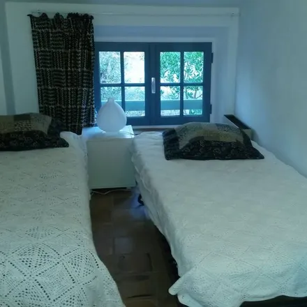 Rent this 5 bed house on 83740 La Cadière-d'Azur