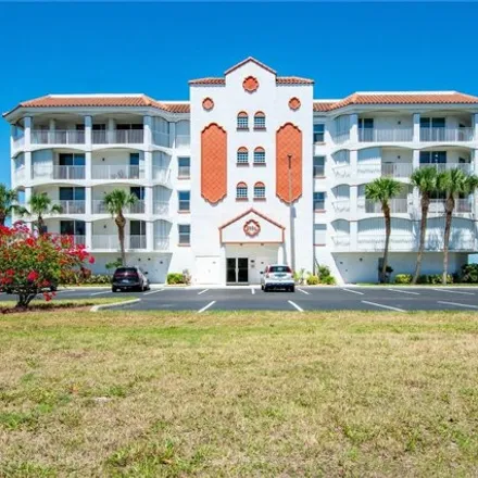 Buy this 3 bed condo on Country Inn & Suites in 9009 Astronaut Boulevard, Cape Canaveral
