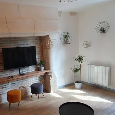 Rent this 2 bed apartment on 37400 Amboise