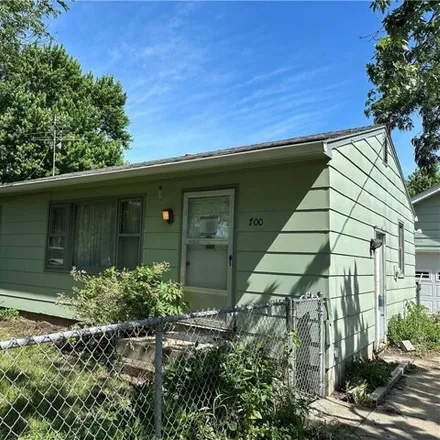 Buy this 2 bed house on 700 E Edison Ave in Des Moines, Iowa