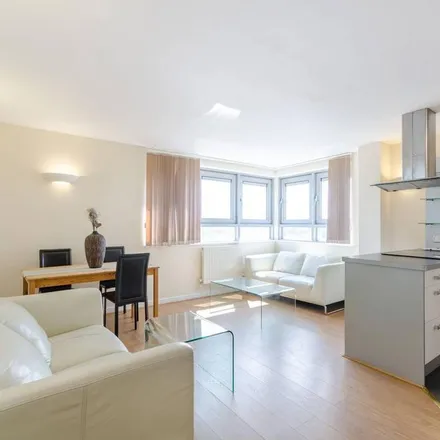 Image 1 - Throwley Road, London, SM1 4FD, United Kingdom - Apartment for rent