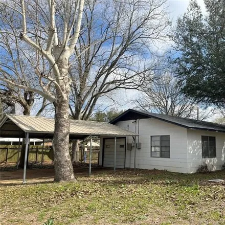 Rent this 3 bed house on 182 Irwin Street in Columbus, TX 78934