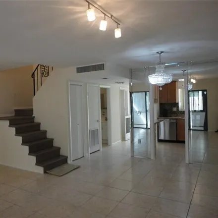 Image 3 - Raleigh Street, Hollywood, FL 33021, USA - Condo for sale