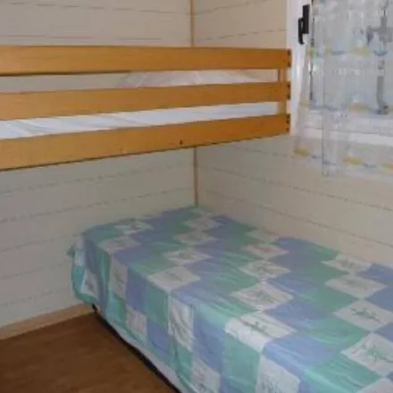 Rent this 2 bed house on 40200 Saint-Paul-en-Born