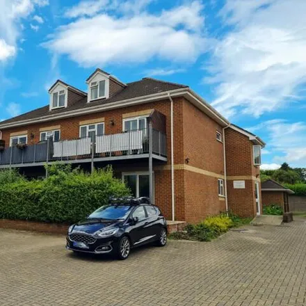 Rent this 1 bed apartment on 1-12 Mayfield Road in Hampton Park, Southampton