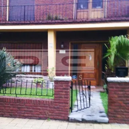 Buy this 4 bed house on Ayacucho 4218 in Olivos, Vicente López