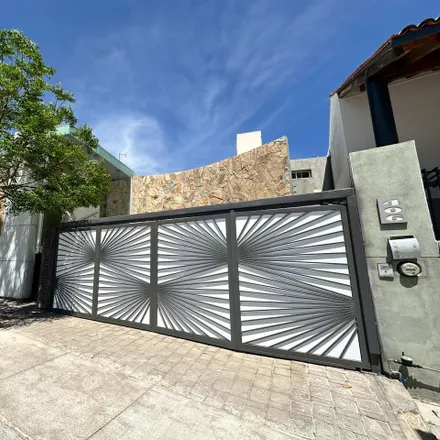 Buy this studio house on Boulevard Barranca del Refugio in Leonor, 37128 León