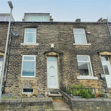 Buy this 3 bed townhouse on Sunny Bank Road in Bradford, BD5 8NB